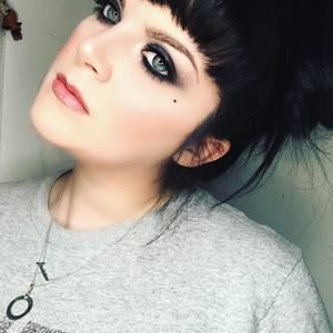 Meet your Posher, Steph